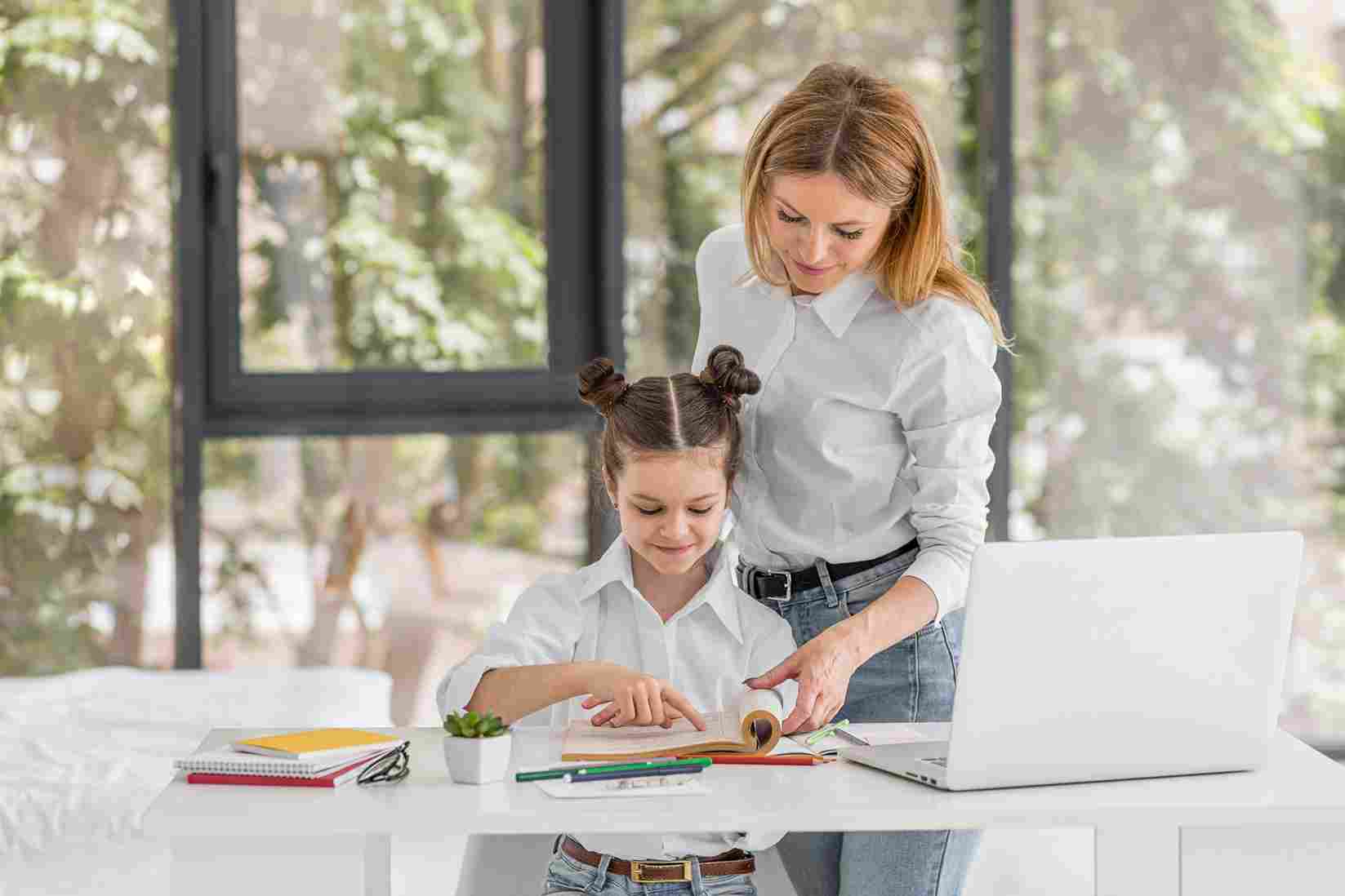 Tutor helping her Year 4 student